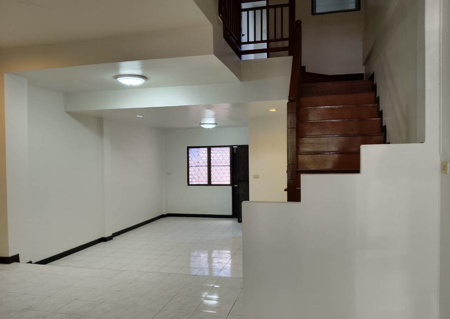 #บ้านนี้อยู่แล้วรวย (money)# #ปรับปรุงใหม่ไฉไลกว่าเดิม..เหมือนได้อยู่บ้านใหม่🏠 ให้เช่า ทาวเฮ้าส์ 2 ชั้น หมู่บ้านรื่นฤดี ซ.รามคำแหง180 **ง 5