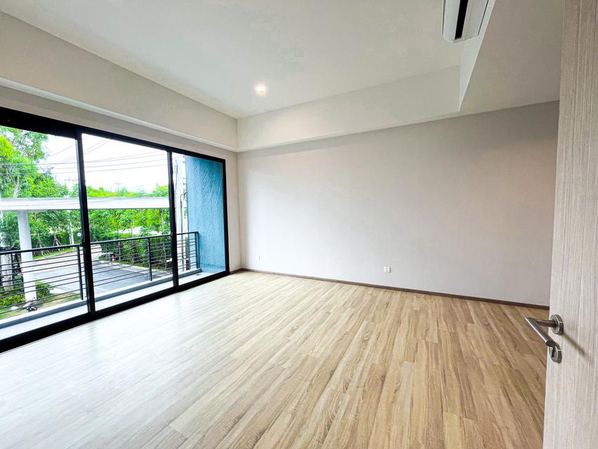ขายทาวน์โฮม3ชั้น+Rooftop เกษตรนวมินทร์ วิวทะเลสาบ แปลงมุม  6