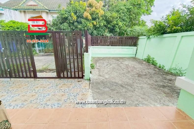 ทาวน์เฮาส์ บ้านพฤกษา 24 เนื้อที่ 28 ตรว. ถนนสุวินทวงศ์ ต.ศาลาแดง อ.บางน้ำเปรี้ยว จ.ฉะเชิงเทรา 3