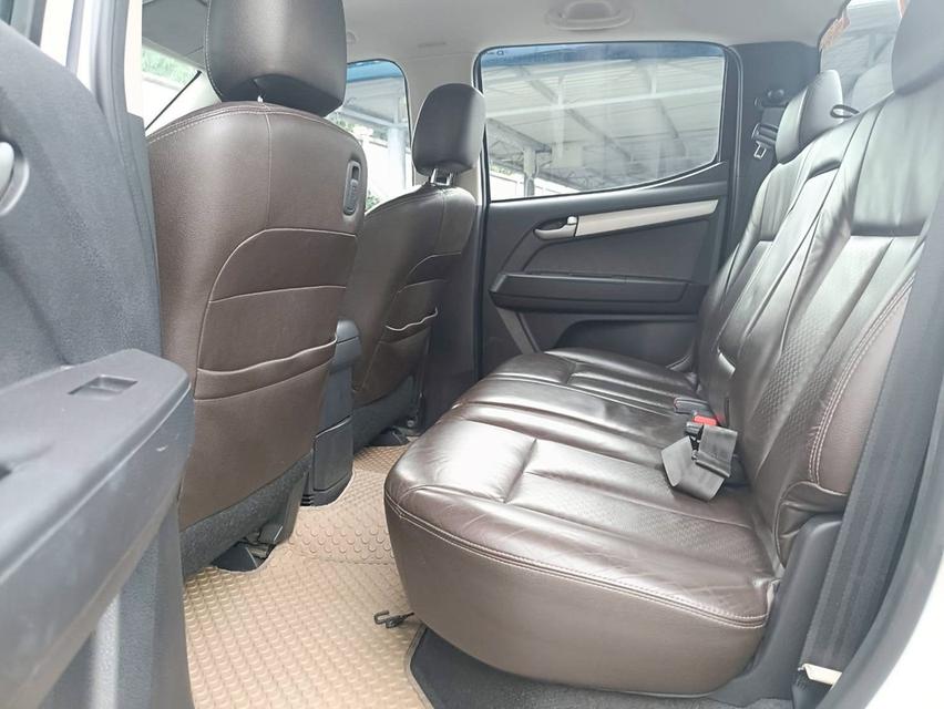 ISUZU DMAX  ISUZU. DMAX Pickup 4dr DCab Vcross Z-Prestige 4WD 3.ODCT (VGS, Navi) Y2014 10