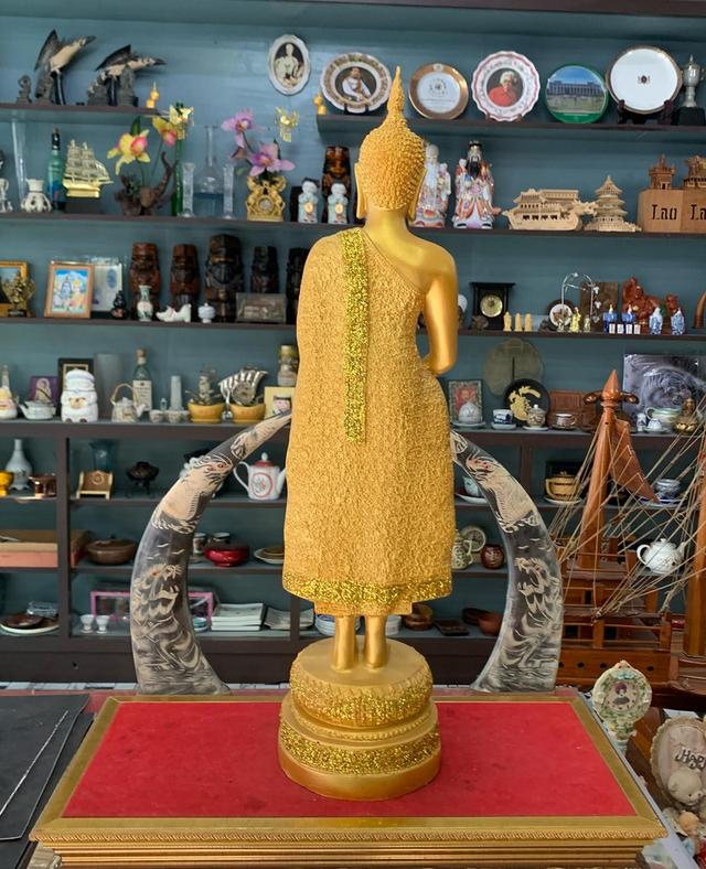 พระพุทธรูป เนื้อเรซินองค์ใหญ่ 2