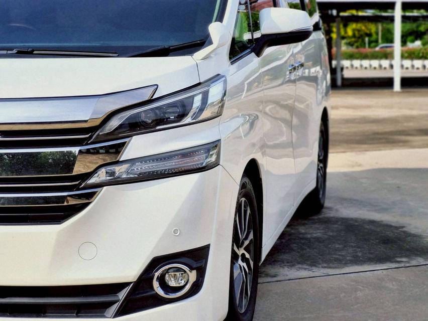 Toyota Vellfire 2.5 V ปี 2016 ไมล์ 16x,xxx km. 19