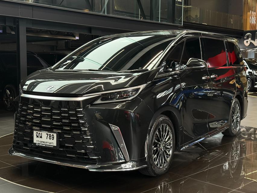 Lexus LM 350h Excutive 7-Seater 2024 ไมล์ 25,xxx กิโล รถศูนย์ไทย