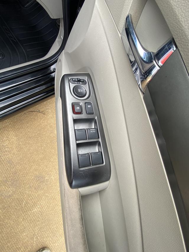 🔰Honda City 1.5 V ( MNC รองท็อป) ปี 12 เกียร์ Automatic รถบ้าน #มือเดียวป้ายแดง ประกันภัยชั้น 1 มิ.ย.69☎️ สนใจทักมาที่ 0917793248 รูปที่ 8