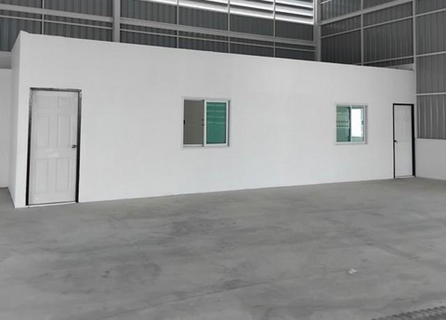 ให้เช่าโกดัง 400 ตารางเมตร ไฟฟ้า 3 เฟส บนที่ดินกว่่า 1 ไร่ ถนน ท้องคิ้ง-หนองรี ซอย 13 ตำบล นาป่า อำเภอเมืองชลบุรี 2