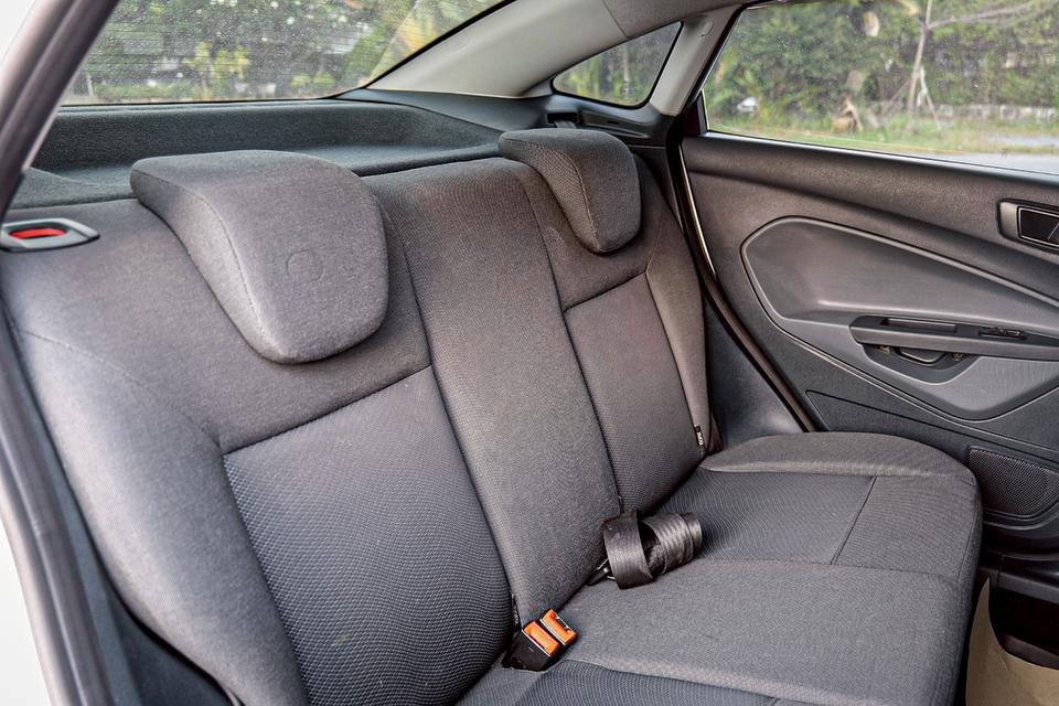 FORD FIESTA เครื่องยนต์ 1.4 ปี 2011 7