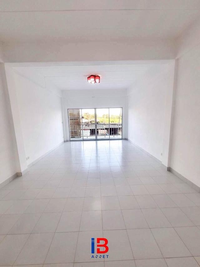 ขายและปล่อยเช่า อาคารพาณิชย์ 3 ชั้น ย่านนาคประสิทธิ์ เพียง 2.89 ล้าน 9