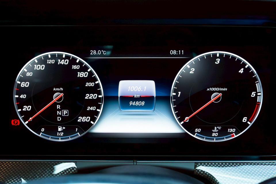 2017 Mercedes-Benz E220 d AMG Dynamic Sedan (เจ้าของขายเอง) 10