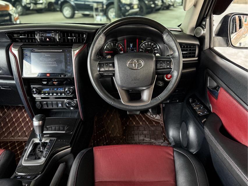 รหัสรถ WRT4613 2018 TOYOTA FORTUNER, 2.8 TRD SPORTIVO 4WD  6