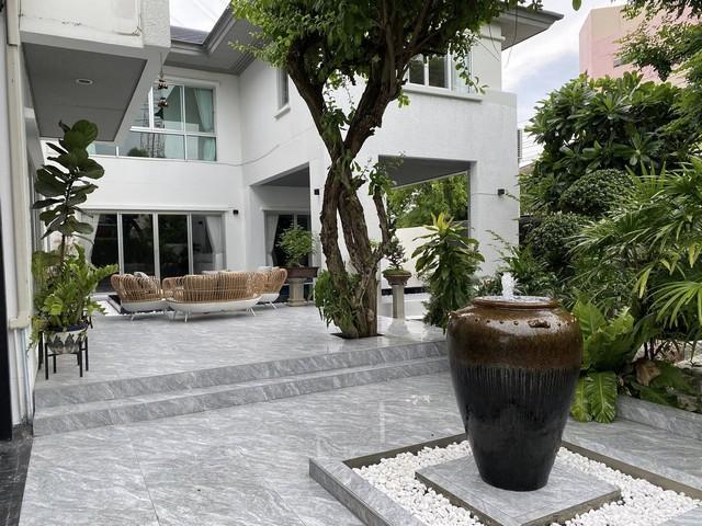 ให้เช่าบ้านเดี่ยว 2 ชั้น 134 ตรว. หมู่บ้านโนเบิลทารา พัฒนาการ มีสระว่ายน้ำส่วนตัว ใกล้ Airport Link หัวหมาก 1