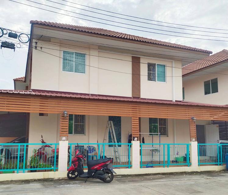 ขายด่วนทาวน์เฮาส์หลังมุมตกแต่ง โครงการไอลีฟ ทาวน์ พระราม 2 กม.18 (ใกล้ถนนพระราม2 ประมาณ 0.9 ก.ม.) หมู่ 5 ตำบล พันท้ายนรสิงห์ อ.เมือง จ.สมุทรสาคร 4