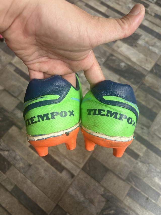 รองเท้าฟุตบอล สตั๊ด เบอร์40.5 ยาว25.5cm รูปที่ 3