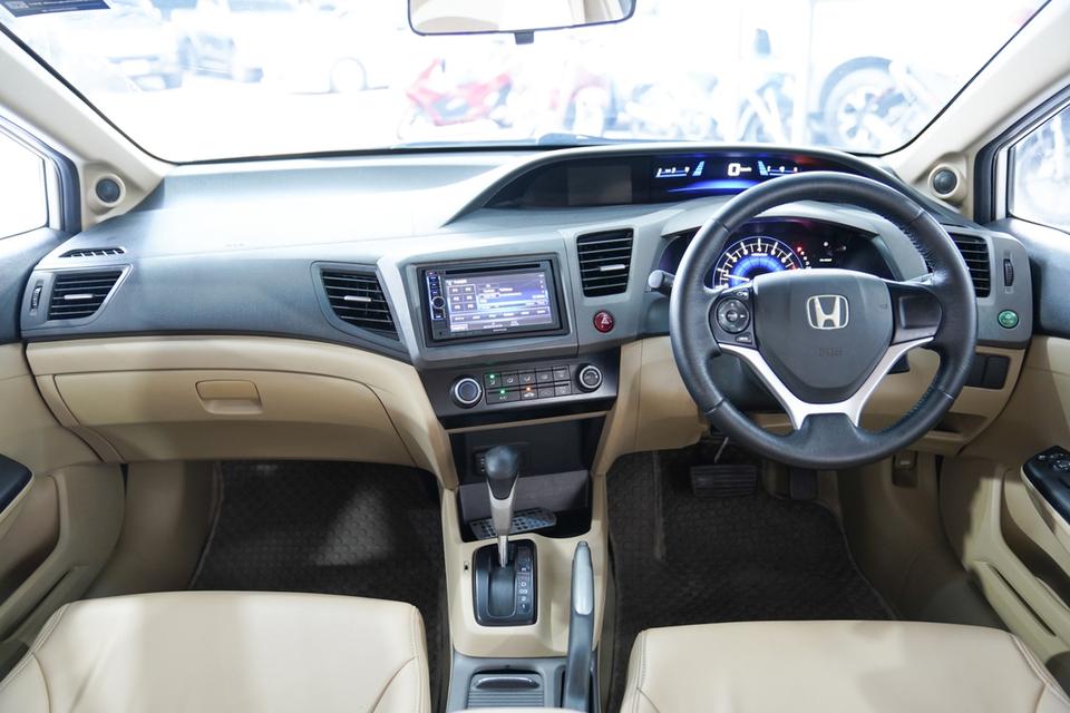 HONDA CIVIC 1.8 S AT ปี 2012 จด ปี 2015 สีขาว 12