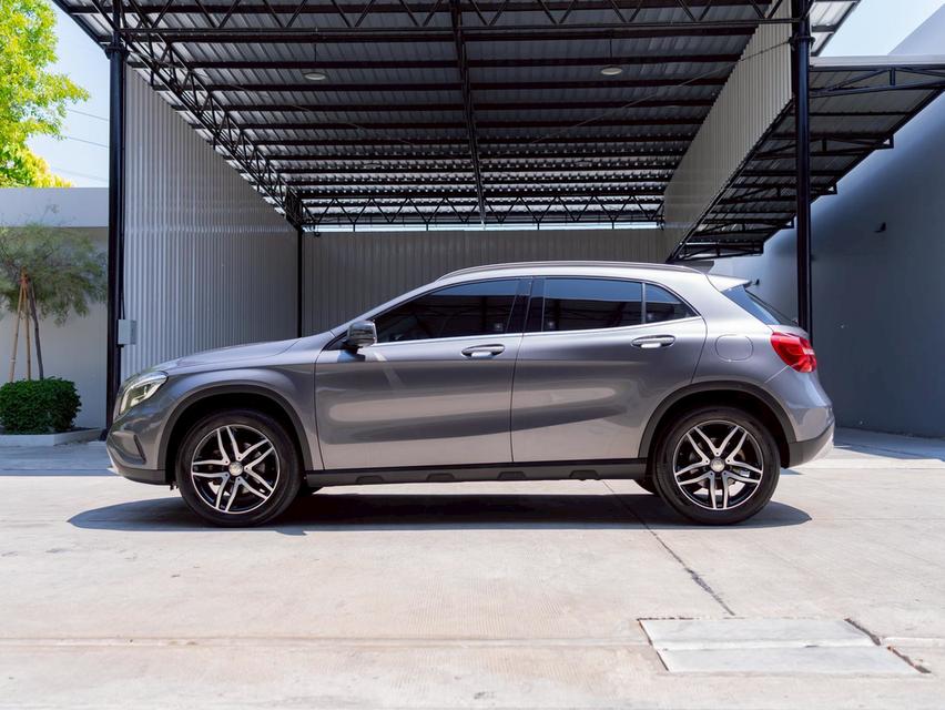 Mercedes Benz GLA200 รูปที่ 4