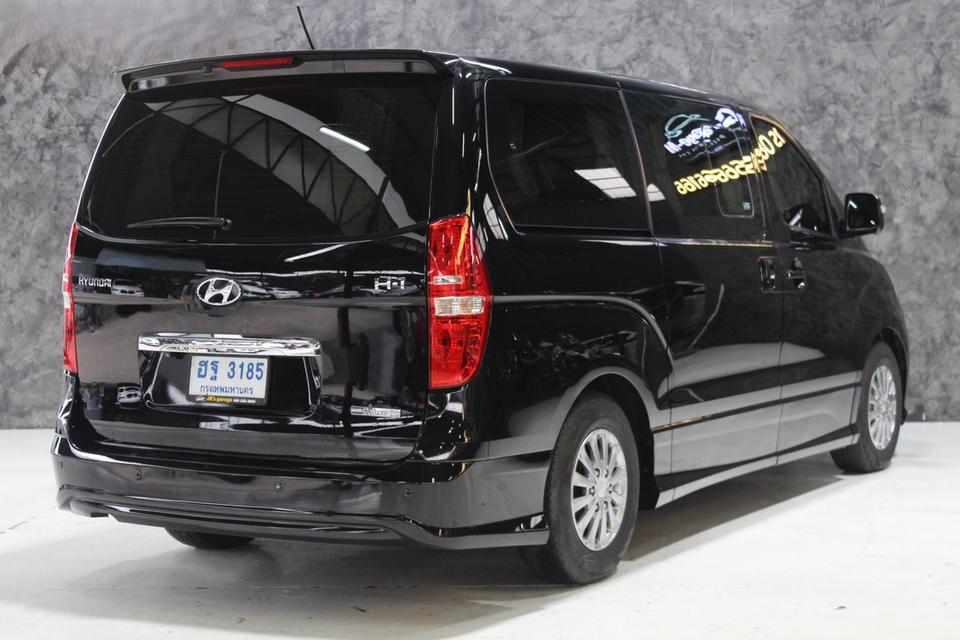 รหัสรถ JRS3185 🚐✨ HYUNDAI H-1 ปี 2017 สีดำสุดหรู สภาพพร้อมใช้ 5