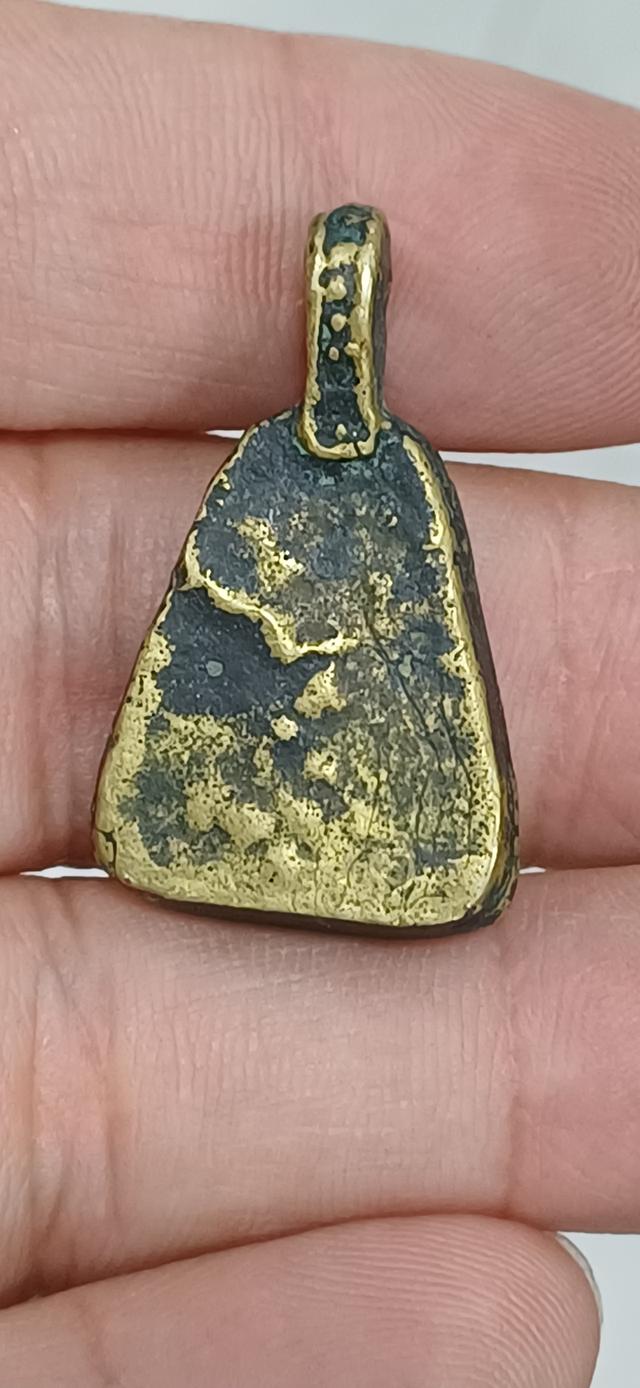 เหรียญหล่อหลวงพ่อเงินพิมพ์จอบใหญ่ อาจารย์แจ๊ะ วัดบางคลานสร้าง ปี 2472 รูปที่ 2