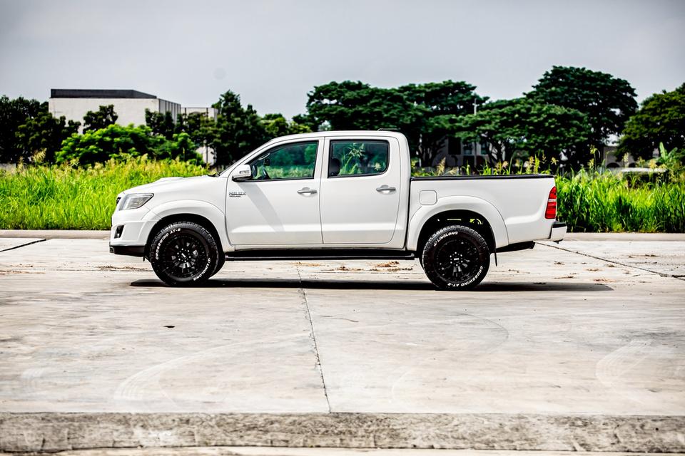 Toyota Vigo Prerunner 2.5E TRD Double Cab เกียร์ Auto ปี 2013 สีขาว 9