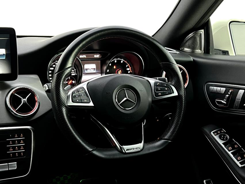 Mercedes-Benz CLA250 AMG Dynamic 2017 14