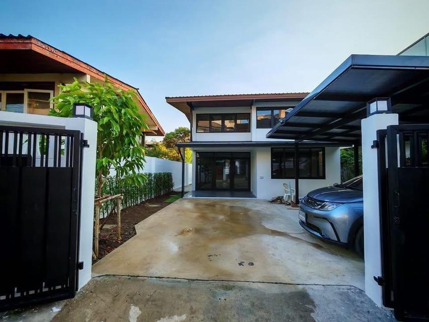 ให้เช่าบ้านเดี่ยว 2 ชั้น ซอยลาดพร้าว 74 ปรับปรุงใหม่ทั้งหลัง ใกล้ BTS ลาดพร้าว 71 ใกล้ Central Eastville 1