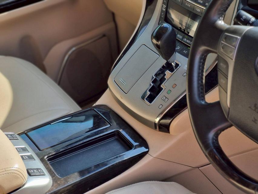 Toyota Vellfire 2.5Hv Royal Lounge ปี14 9