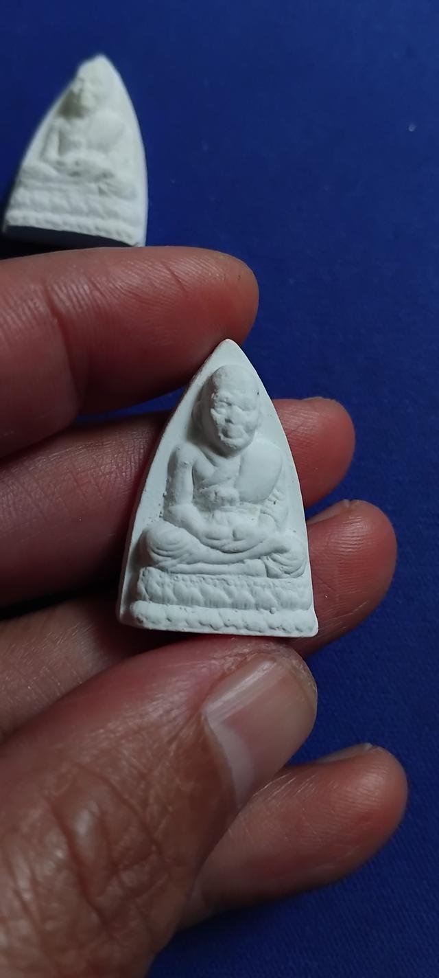พระบ้านเก็บเก่า หลวงพ่อทวดหลวงปู่ดู่หลังจารย์ปู่ดู่องค์ละ 1500