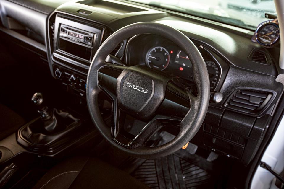 Isuzu D-Max Space Cab 1.9 DDi S ปี 2020 สีขาว มือเดียวป้ายแดง 16