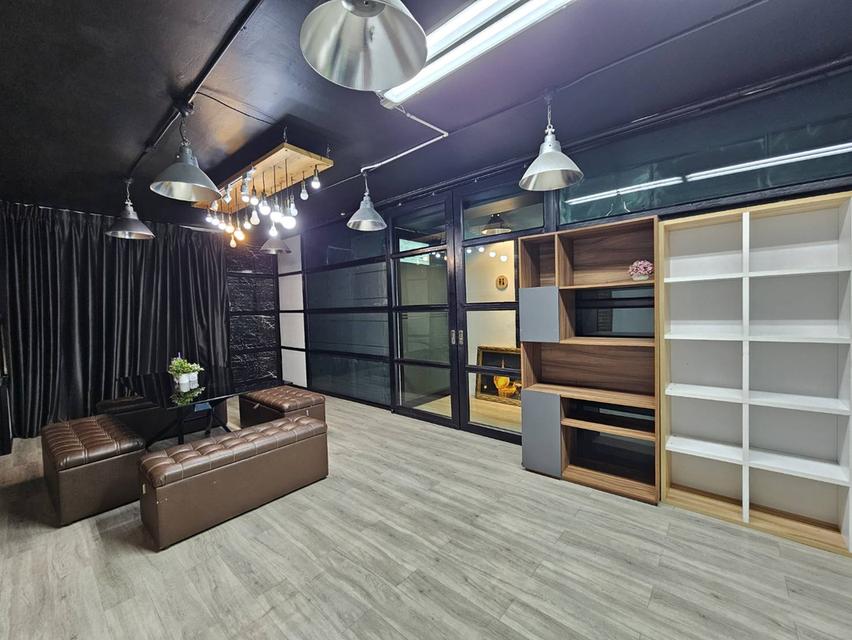 เช่าคอนโดสำนักงานหลังเซ็นทรัลพระราม9 เดินไม่กี่ก้าวถึง 5