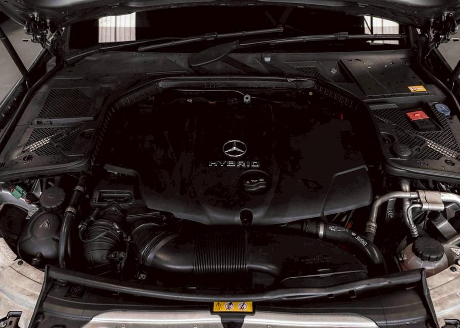 รหัสรถ 67GG9351 Benz C300 2.0 AMG Dynamic ปี2016 W205 2