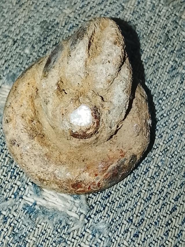 พระเก่าๆโบราณหินแปลกมีรอยแกะจากคนโบราณของเก่ายุ90 รูปที่ 4