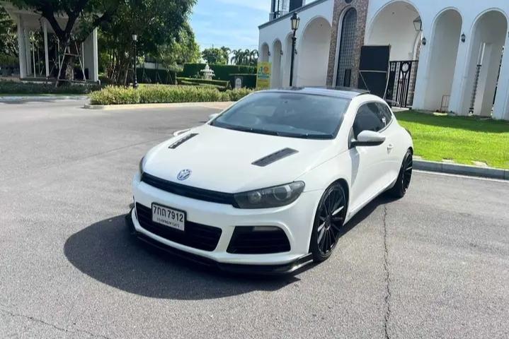 2010 Volkswagen Scirocco 2