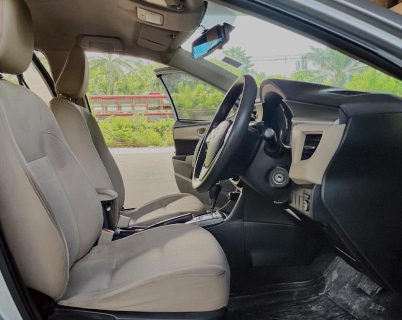 Toyota Corolla Altis 1.8 E Auto ปี 2014 6