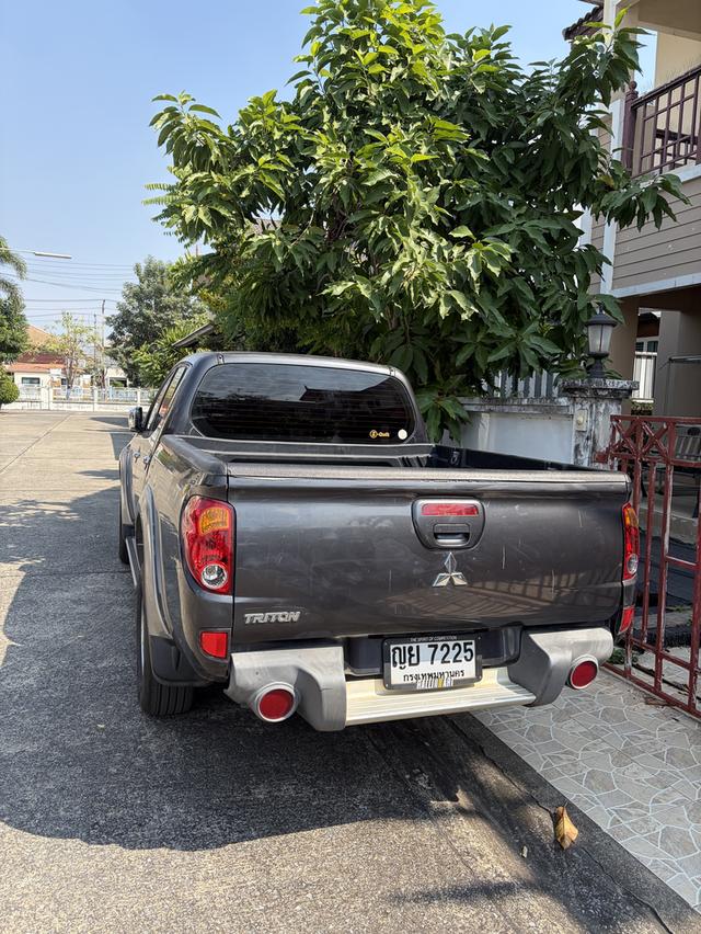 Mitsubishi triton 2.4