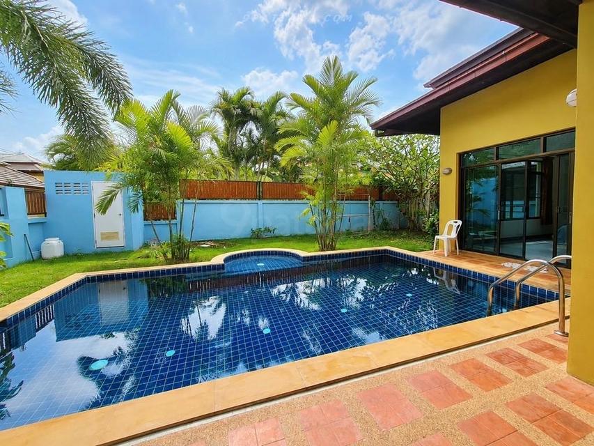 For Sale — Pool Villa at Grand Garden Village, Bang SarayPool villa for sale at Grand Garden Village, Bang Saray.Spacious land plot with swimming pool 10