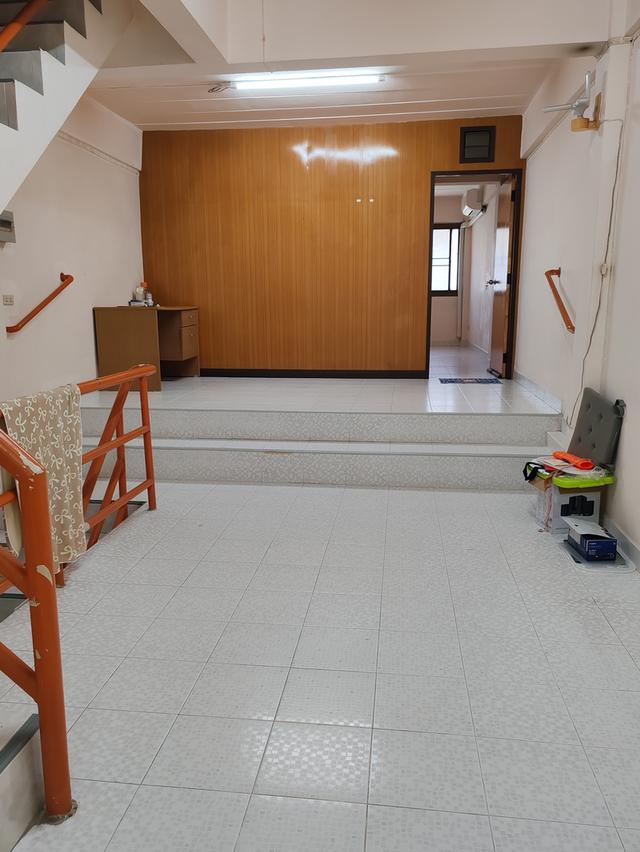 อาคารพาณิชย์ที่อยู่อาศัย 6