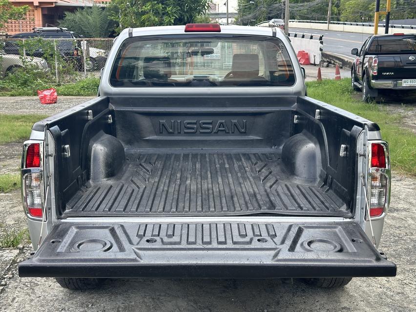 Nissan navara 2.5 SE
