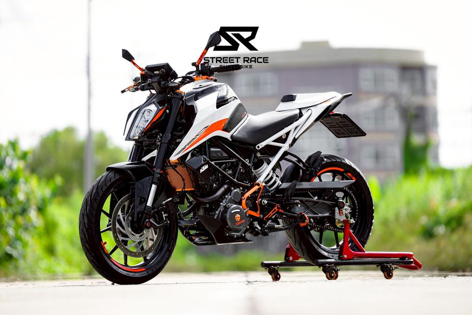 2023 KTM duke390 2023 – รถสวย หล่อ เท่ พร้อม ของแต่งคุมโทนส้ม หล่อๆ 8