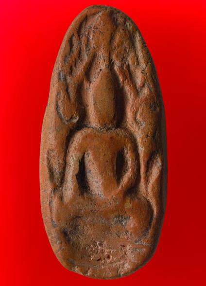 พระขุนแผนไข่ผ่าซีกค่ะ