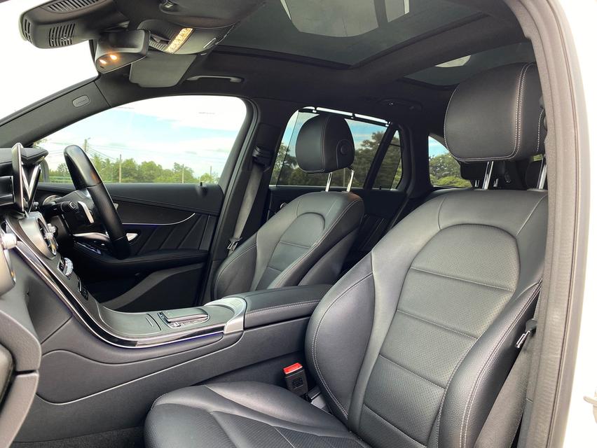 Mercedes-Benz GLC 300e 4Matic AMG Dynamic 16