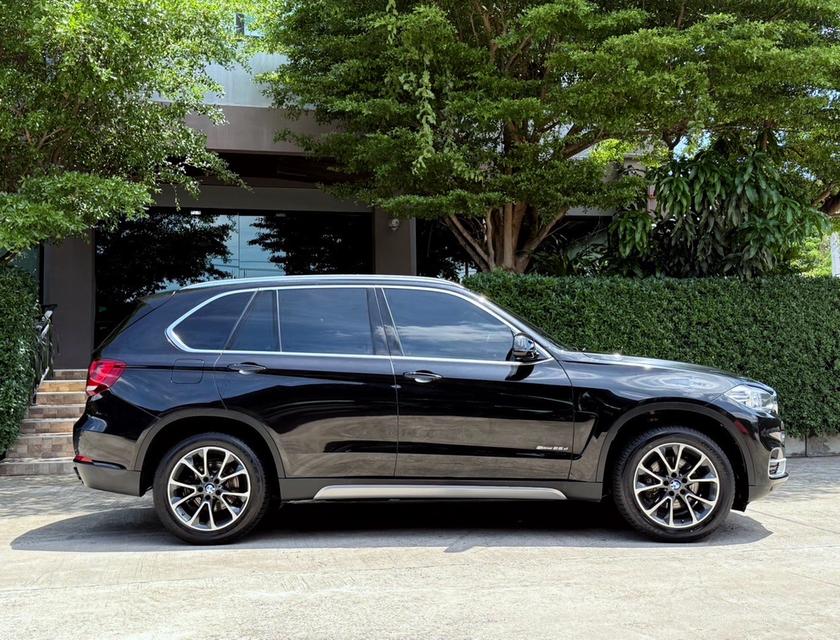2017 BMW X5 ดีเซล B47 รถสภาพสวยสมบูรณ์ พร้อมใช้งาน รถวิ่งน้อย เข้าศูนย์ทุกระยะ ไม่เคยมีอุบัติเหตุครับ 2
