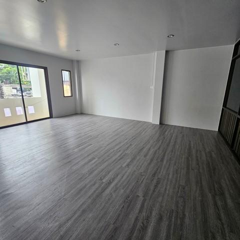 โอกาสลงทุนทำเลศักยภาพ เมืองภูเก็ต ขาย - เช่า อาคารพาณิชย์ 2 คูหา Renovate ใหม่ พร้อมใช้งาน 7