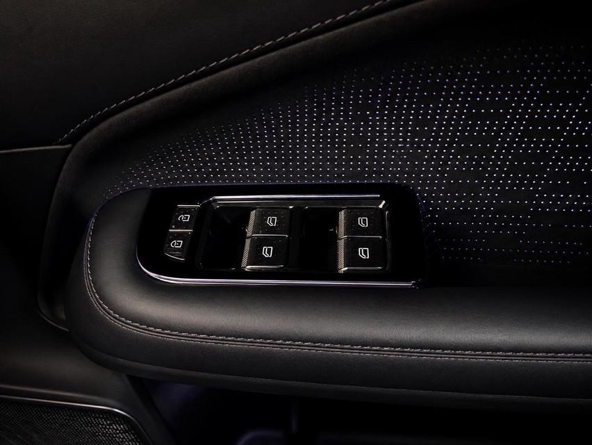 ZEEKR 009 FLAGSHIP 6-Seaters Dual Motors AWD 2025 รูปที่ 10