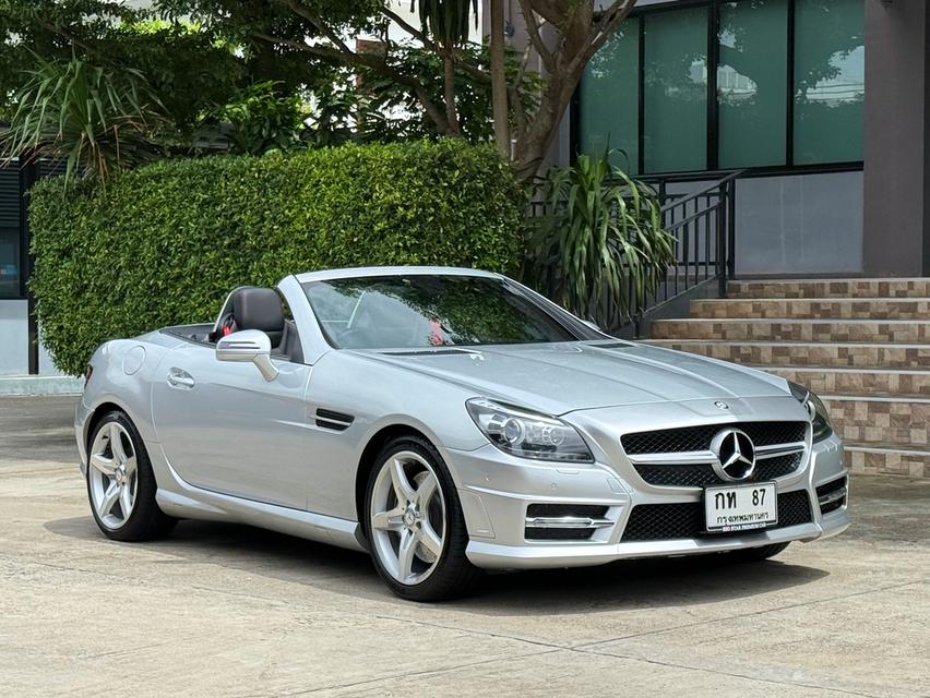 2013 BENZ SLK200 AMG รถมือเดียวออกป้ายแดง รถวิ่งน้อยเพียง 6X,XXX กม รถเข้าศูนย์ตลอดทุกระยะ รถไม่เคยมีอุบัติเหตุครับ