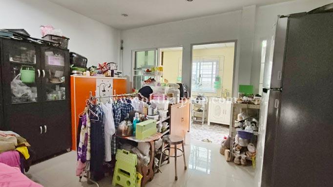 ทาวน์เฮ้าส์ หมู่บ้าน บัวทองธานี ถนนกาญจนาภิเษก บางบัวทอง นนทบุรี 6