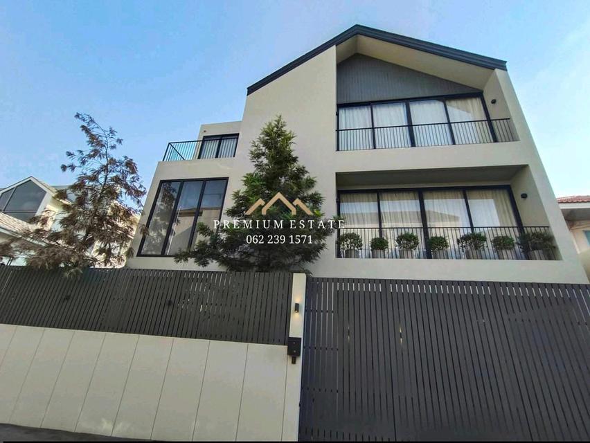 ขายบ้านหรูพร้อมสระว่ายน้ำและลิฟต์ส่วนตัว (Luxury Pool Residence) ตกแต่งครบ | สุขุมวิท 71 ใกล้เอกมัย–ทองหล่อ 3
