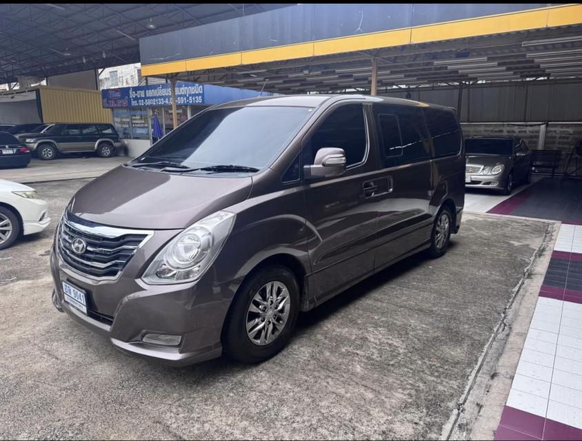 HYUNDAI H-1 2.5 ELITE āļĢāļđāļāļĒāđāļāļĒāļāļĩāđ 2