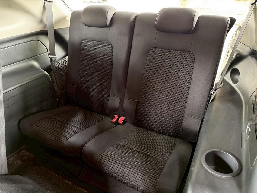 Chevrolet Captiva 2.4 LSX AT ปี 2012 16