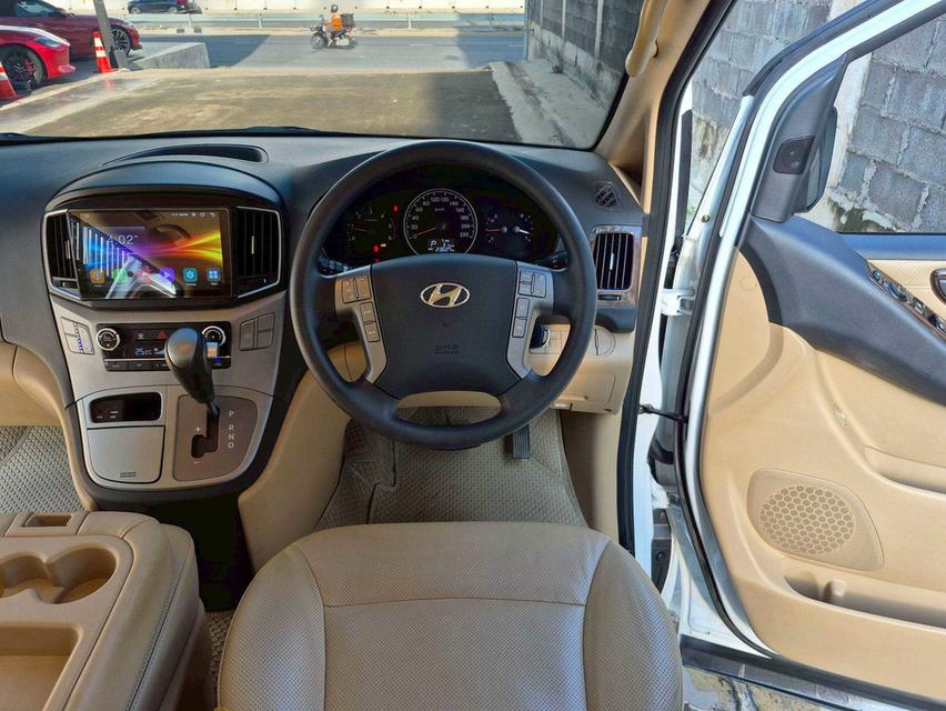 Hyundai H1 2.5Eilte ปี24 8