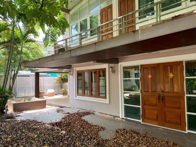 ให้เช่าบ้านเดี่ยว 2 ชั้น 160 ตร.วา ซอยลาดพร้าว 48 เข้าออกได้ทั้งลาดพร้าว สุทธิสาร ใกล้ BTS ภาวนา เหมาะอยู่อาศัยหรือทำสำนักงาน จอดรถรวมได้ 7 คัน 1