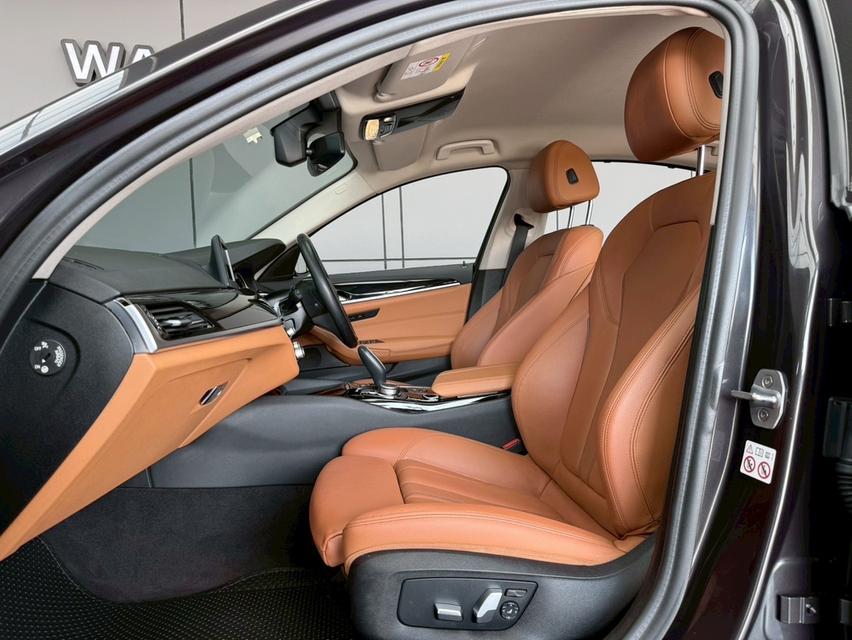 2019 BMW SERIES 5, 530e 2.0 ELITEโฉม G30 ปี17-24 สีเทา Plug-in Hybrid รูปที่ 13