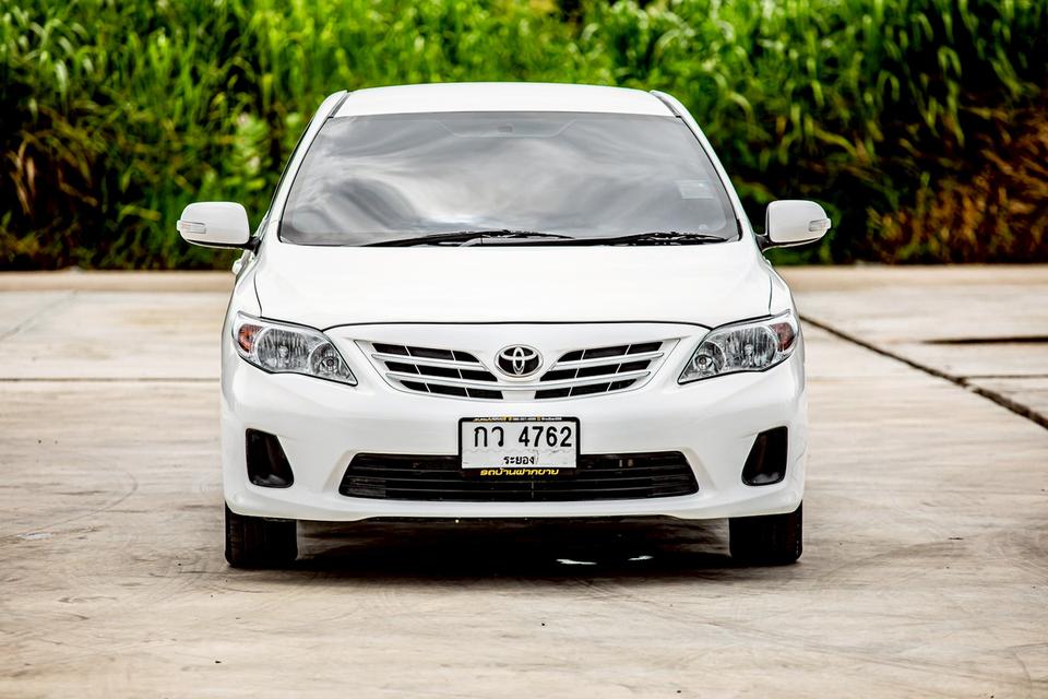 Toyota Altis 1.6E ปี 2012 สีขาว สวยสภาพดี 2